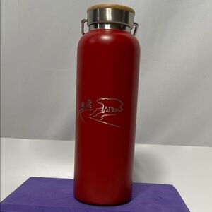 NWOT Red Outdoor Bear Design Insulated Aluminum Water Bottle  Bamboo Lid